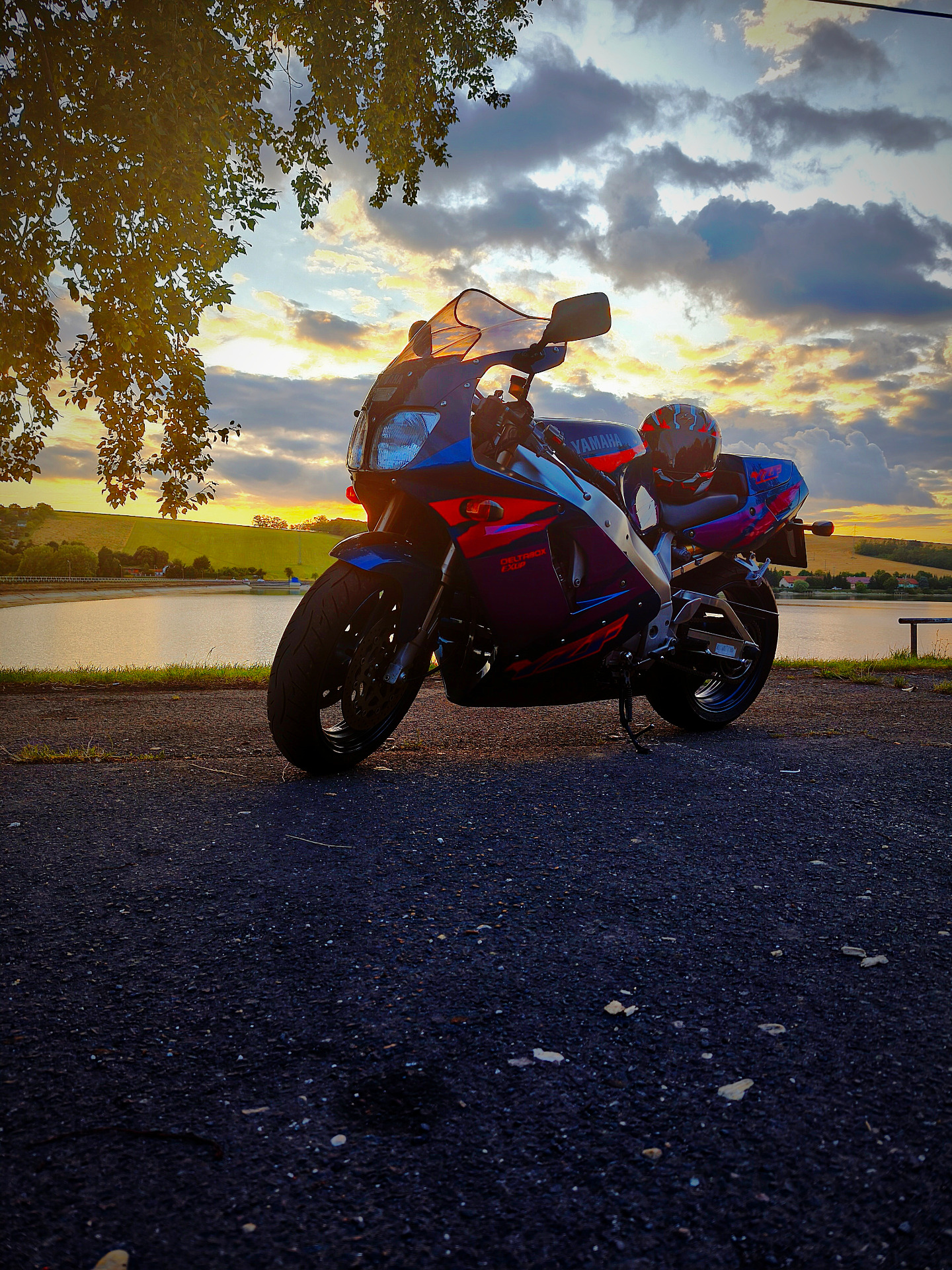 Otestovaní po kompletní renovaci a seřízení karburátorů a velkém servisu Yamaha YZF 750 R 1994